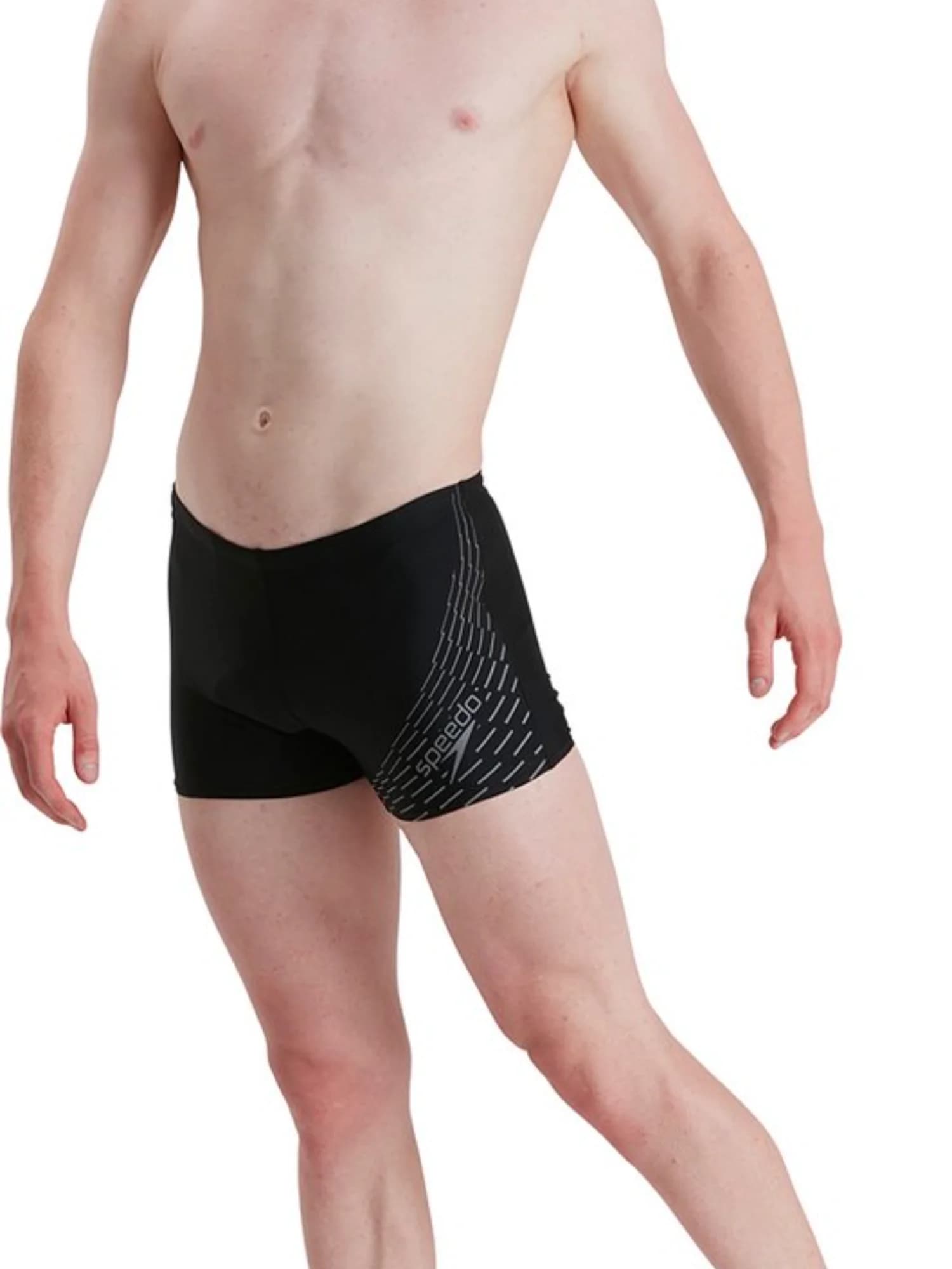 G692